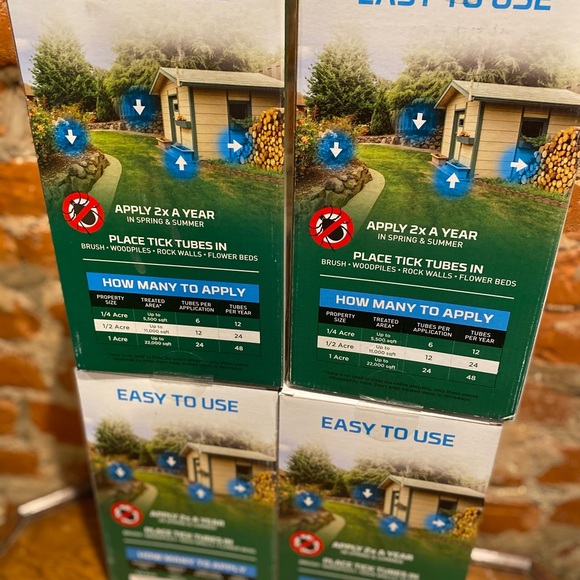 Tick Control Tubes - Green - Picture 2 of 4